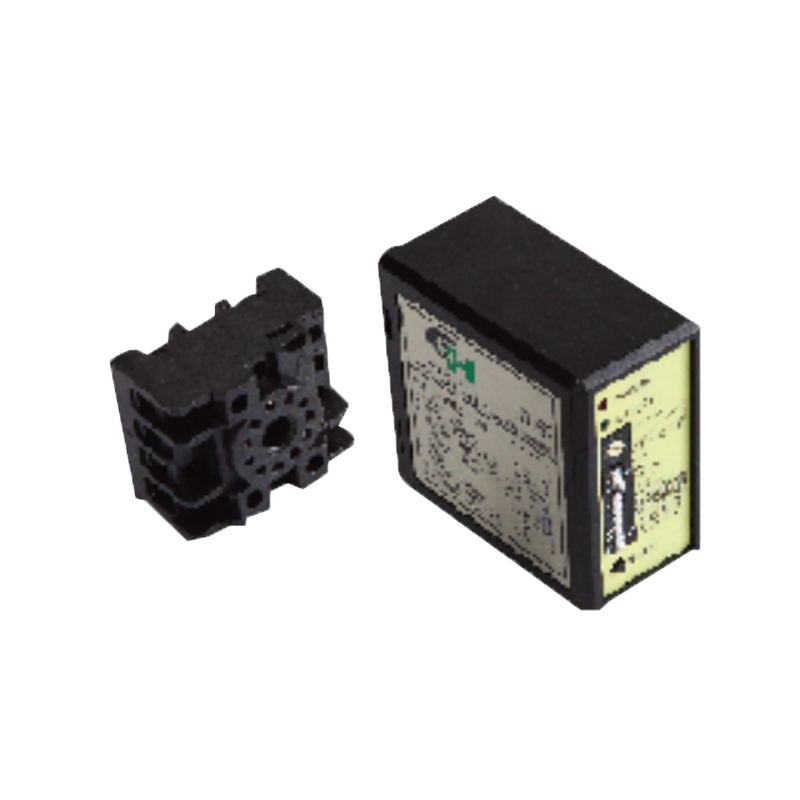 Ground sensing detector